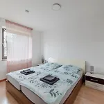 Appartement Schoene, Moeblierte Mit Balkon Und Tiefgarage