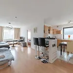 Schöne, möblierte Wohnung mit Balkon und Tiefgarage