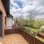 Schöne, möblierte Wohnung mit Balkon und Tiefgarage