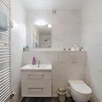 Schoene, Moeblierte Mit Balkon Und Tiefgarage Appartement *