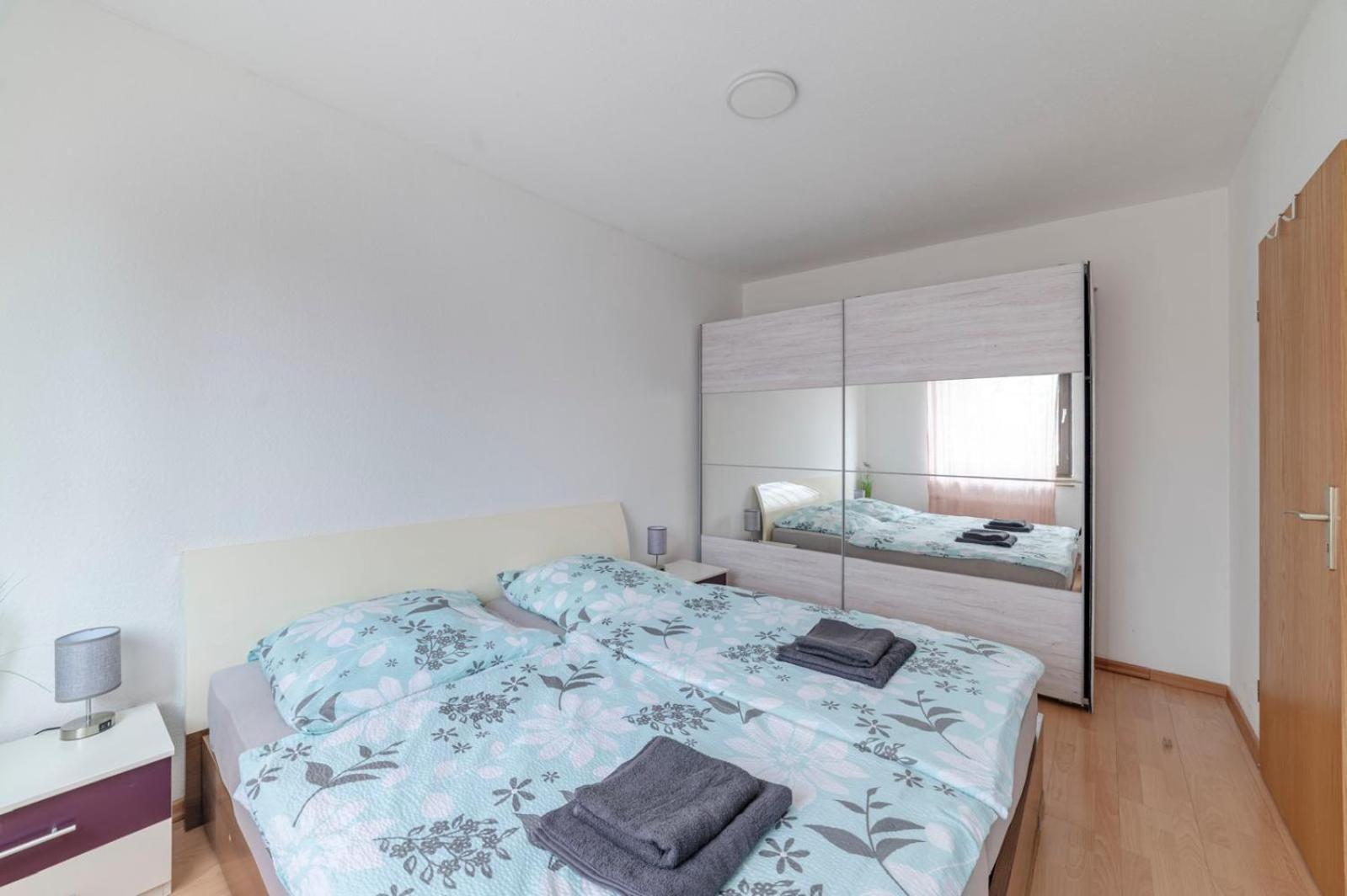 Apartment Schöne, Möblierte Mit Balkon Und Tiefgarage Düsseldorf